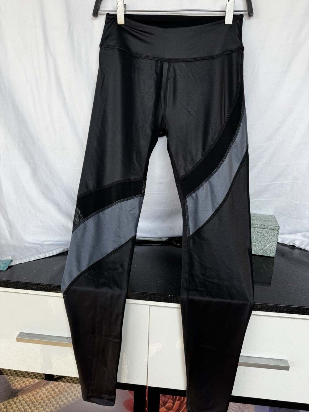 Beyond Yoga Leggings Made in USA Shiny Metallic Sz Med